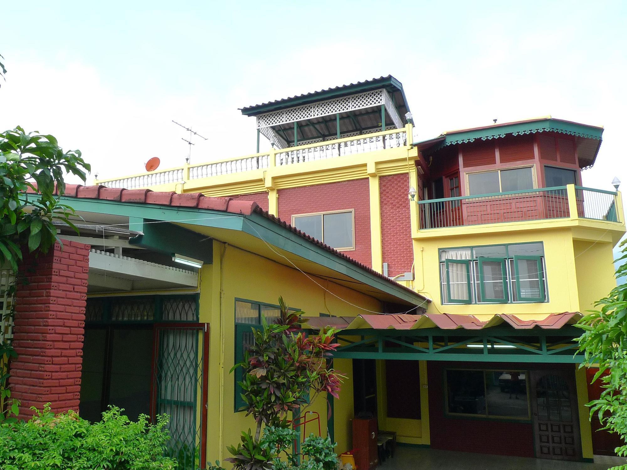 Hôtel Baan Kaewta à Chiang Mai Extérieur photo